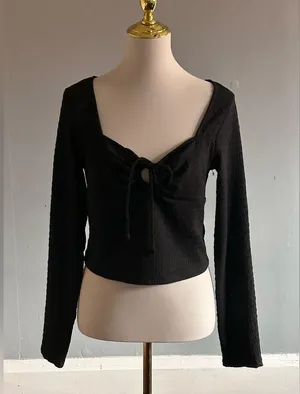 NWOT Kirious Los Angeles Square Neck Tie Front Top | Size: L | Black thumbnail 3