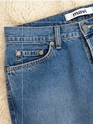 Mavi 1036 Molly Jeans Women’s 29/30 Medium Wash Straight Leg Button Fly Denim thumbnail 3