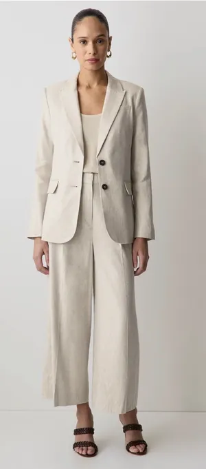 Women’s suit Tan Size 6 thumbnail 1