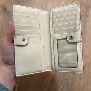 KATE SPADE New York | Dana‎ Large Slim Saffiano Leather Light Bifold Wallet thumbnail 3