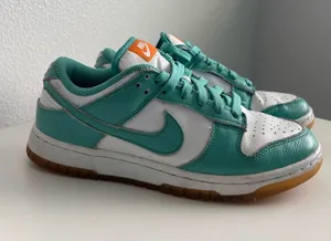 Nike Dunk Low thumbnail 1