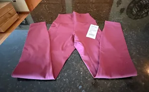 HeyNuts Essential Yoga 7/8 Leggings with Side Pockets thumbnail 1