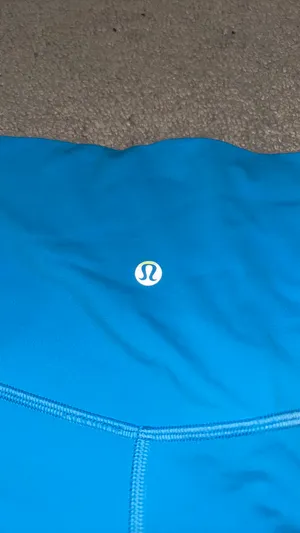 Lululemon Align High-Rise Shorts 6" thumbnail 3