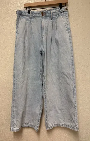 AMERICAN EAGLE Wide Leg Light Wash Jeans thumbnail 1