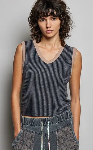 POL V-Neck Contrast‎ Ribbed Sleeveless Tank - Large thumbnail 1