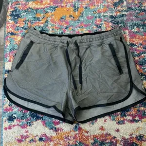 Lululemon Varsity pull on shorts thumbnail 3