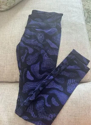 Wunder Under Leggings 28” thumbnail 1