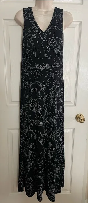 Soma Sleeveless Black Floral Maxi Loungewear Nightgown Size Small thumbnail 1