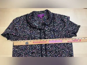 Jcrew Lace-Trim Button-Up Shirt in Liberty Strawberry Floral Fabric Size 2 thumbnail 7