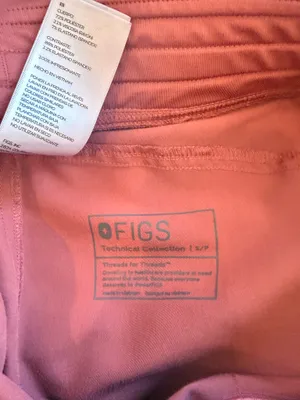 FIGS Pink  Scrubs thumbnail 3