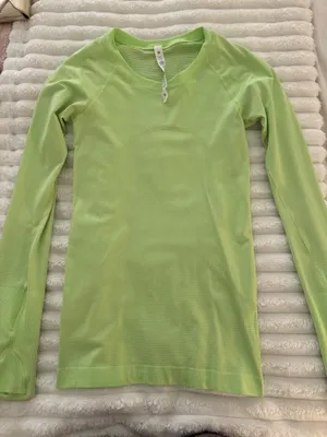 Green Lululemon Top Swiftly Tech Long Sleeve thumbnail 2