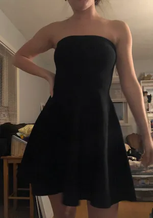 Black Dress thumbnail 1