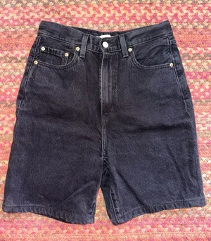 LEVIS Black High LOOSE Denim BERMUDA Shorts thumbnail 1
