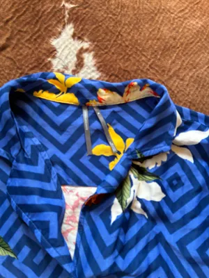 Anthropologie button down Hawaii style women's shirt Size small No flaws! thumbnail 2