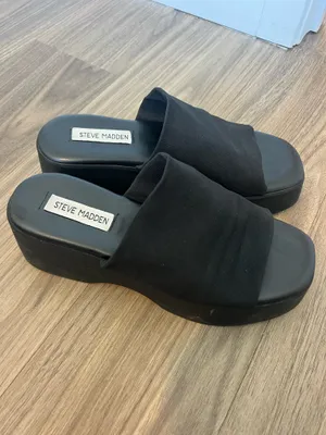 Black Steve Madden Platform Sandals thumbnail 2