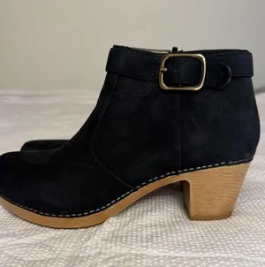 Dansko Maria Black oiled leather Ankle Boots sz 41 thumbnail 1