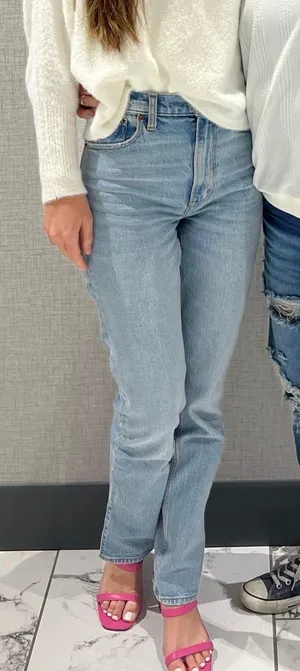 Abercrombie Ultra High Rise 90s Straight Jean thumbnail 1