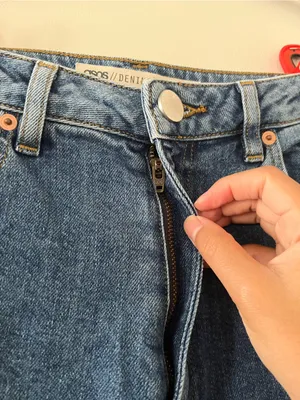 ASOS Denim High Rise Straight Leg Jeans 28 Tall Distressed Medium Wash Blue thumbnail 4