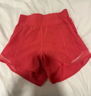 Lululemon Hot Shorts 4" High-Rise thumbnail 1