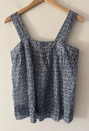 Margaret O’Leary 100%‎ Cotton Blue and White Floral Pattern Tank Top Blouse thumbnail 1