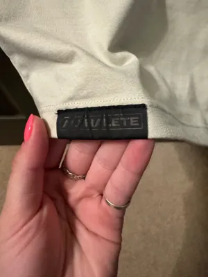 Alphalete cropped shirt thumbnail 2