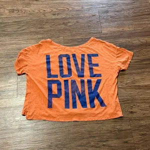 PINK Victoria’s Secret Cropped Gators Do It Better Short Sleeve Shirt Orange Med thumbnail 6