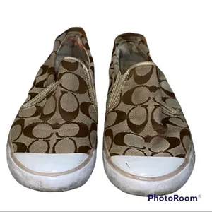 Coach women’s Beale Signature Slip On Loafer Sneaker size 7‎ thumbnail 2
