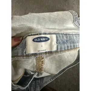 Old Navy women's light wash denim shortalls L 3" inseam button 5-pocket thumbnail 11