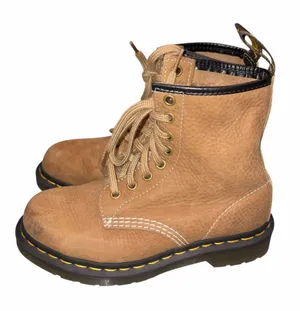 Dr. Martens Brown Tumbled Nubuck Leather Savannah Combat Boots 5 thumbnail 1