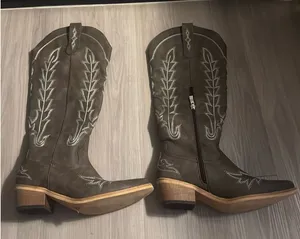 Cowgirl boots Gray Size 7.5 thumbnail 1