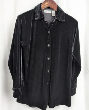 Carolyn Taylor Vintage Ladies' Black Velour Button Up Shirt Medium thumbnail 1