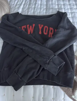 Brandy Melville Sweatshirt New York Cropped John Galt thumbnail 1