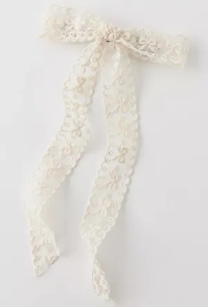 Urban Outfitters NWT coquette Medium Lace Hair Bow Barrette thumbnail 1