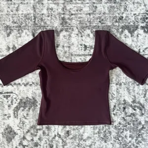 Vuori Avant Top in Ruby thumbnail 2