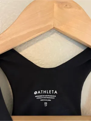 Athleta preppy casual athletic XS influencer aesthetic bra sports XS black crop thumbnail 4