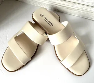 Falls Creek‎ Women's Ivory Slide Sandals Sz 38 thumbnail 1