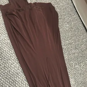 Cum Cum by Niki Livas Brown Satin Beaded Maxi Party Dress thumbnail 6