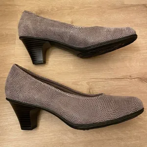 Earth Bijou Grey Printed Leather Suede Dressy Slip On Pumps Sz 9 thumbnail 6