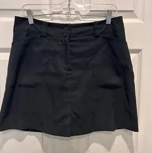 Nike Golf Dri-FIT Black Skort Womens Sz 6 Athletic‎ Tennis Skirt Built-in Shorts thumbnail 1