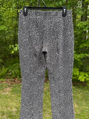 Anthropologie Essential Crop Flare Pant Size Small thumbnail 5