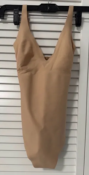 SKIMS Body Unlined Plunge Thong Bodysuit sienna NWT - XS (B13) thumbnail 1