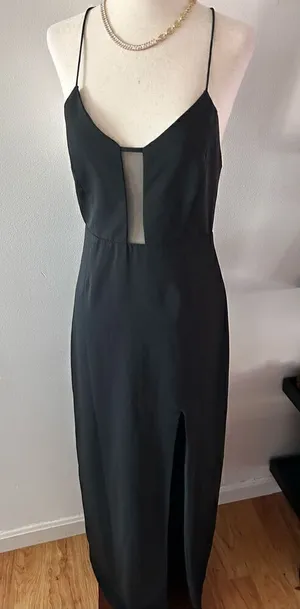 Forever 21 black maxi dress size small cut out front and cut out at the bottom thumbnail 1