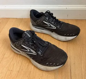 Womens Size 10 Brooks Glycerin GTS 20 Shoes Black/White Road Running Sneakers thumbnail 1