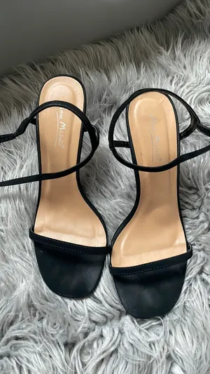 Black Strappy Heels Size 8 thumbnail 3