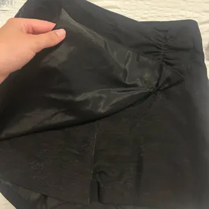 DO+BE black skort fits like M thumbnail 5