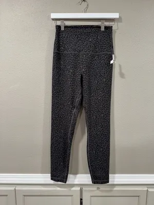 Yogalicious NWT $88 Retail Leopard Black 2 Piece Set thumbnail 8