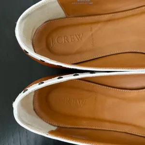GUC J. CREW Camel Studded Round Toe Flats thumbnail 4