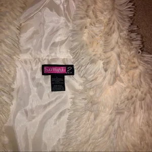 white fur vest Size L thumbnail 2