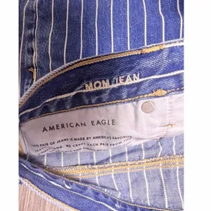 American Eagle Outfitters Mom Jean Vertical Stripes thumbnail 3