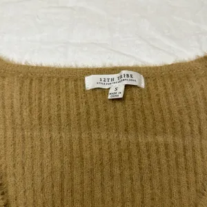 12th Tribe - Autumn in Edinburgh Fuzzy Sweater Size Small thumbnail 4